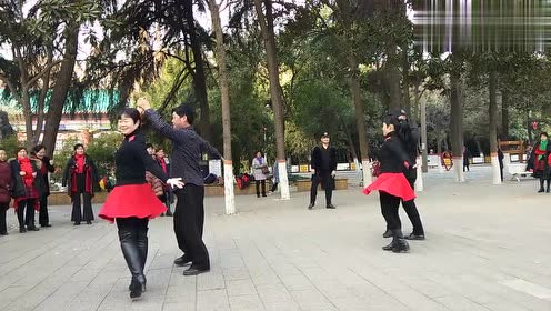 [图]南阳市赵玉林海珍风雨江南四人同跳三步踩金银铜