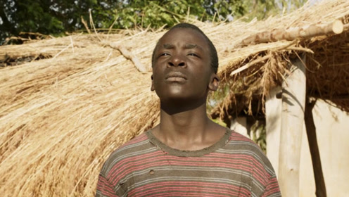 豆瓣8.1《驭风男孩》,13岁男孩用知识拯救全村,超励志的电影之一!