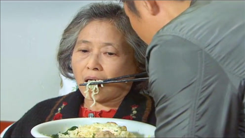外婆假装老年痴呆,哪料孙女婿是医生,一碗面条揭穿骗局
