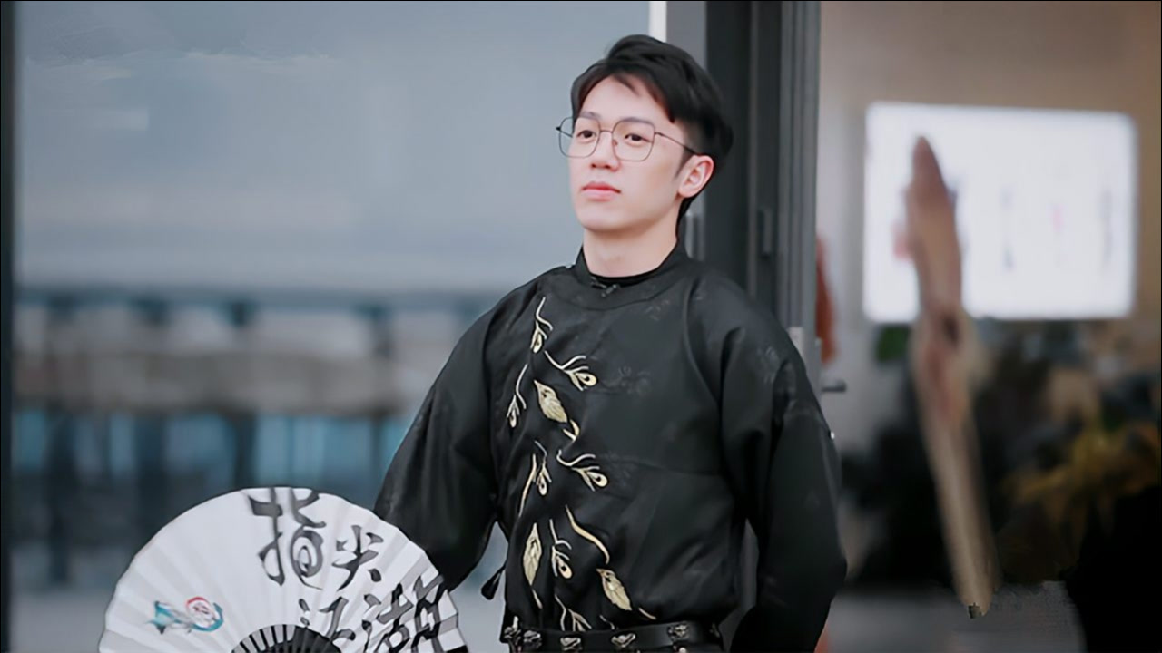 梁坚洛的古装够绝了,谁知孟羽童一亮相,这是花仙子本仙吧