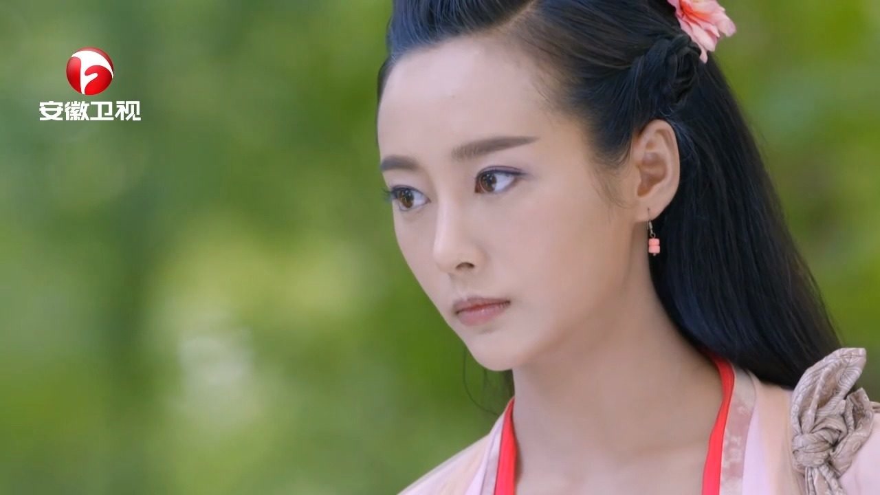 花千骨:落十一警惕性强,霓漫天却咋咋呼呼,下一秒七杀势力来袭