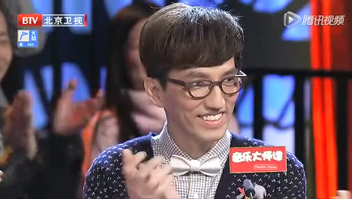 舒浩炀致敬经典 《小小竹排江中游》感染全场