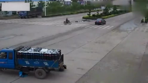车撞了牵引绳 腾讯视频