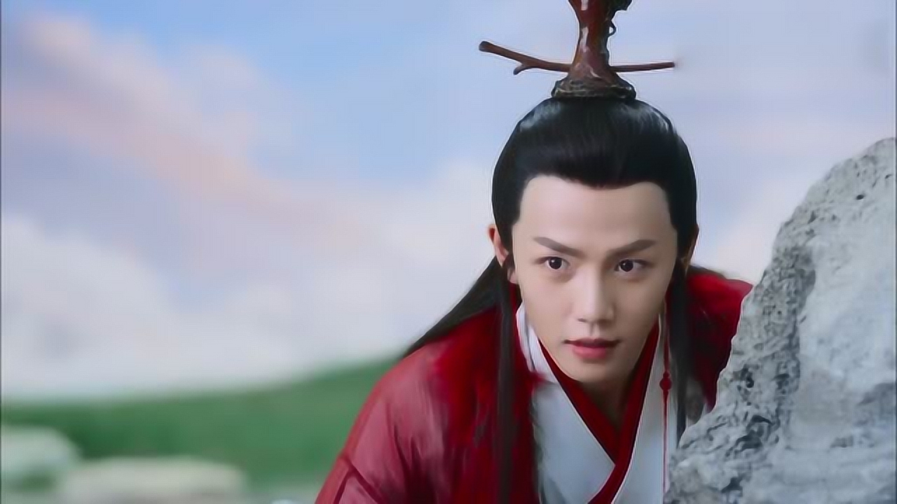 香蜜:月下仙人又调皮了乱给旭凤绑红线,幸好旭凤机敏!完美躲过