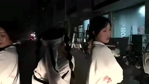 00后的妹子"纪湘",原来舞蹈竟然跳得这么好