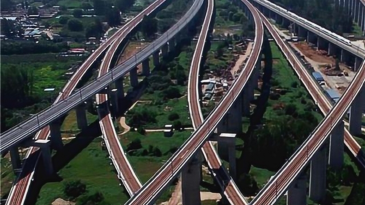 全球的高铁桥架设,这正是领先世界的技术,镜头记录完整过程