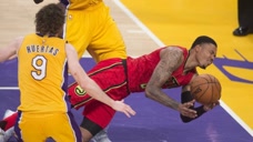 NBA奇葩传球大合集！从头到脚秀操作 竟然还有卧底送助攻