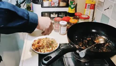 麻 婆 豆腐 英語