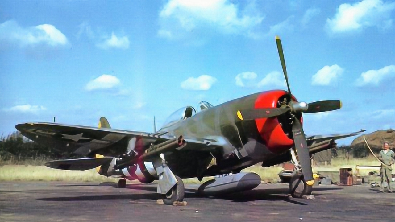 二战著名的共和p-47雷电战斗机,整个战场发射了1.35亿发子弹