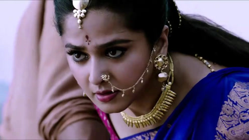 巴霍巴利王:巴霍装疯卖傻,谁知扶了公主一下,暴露了实力