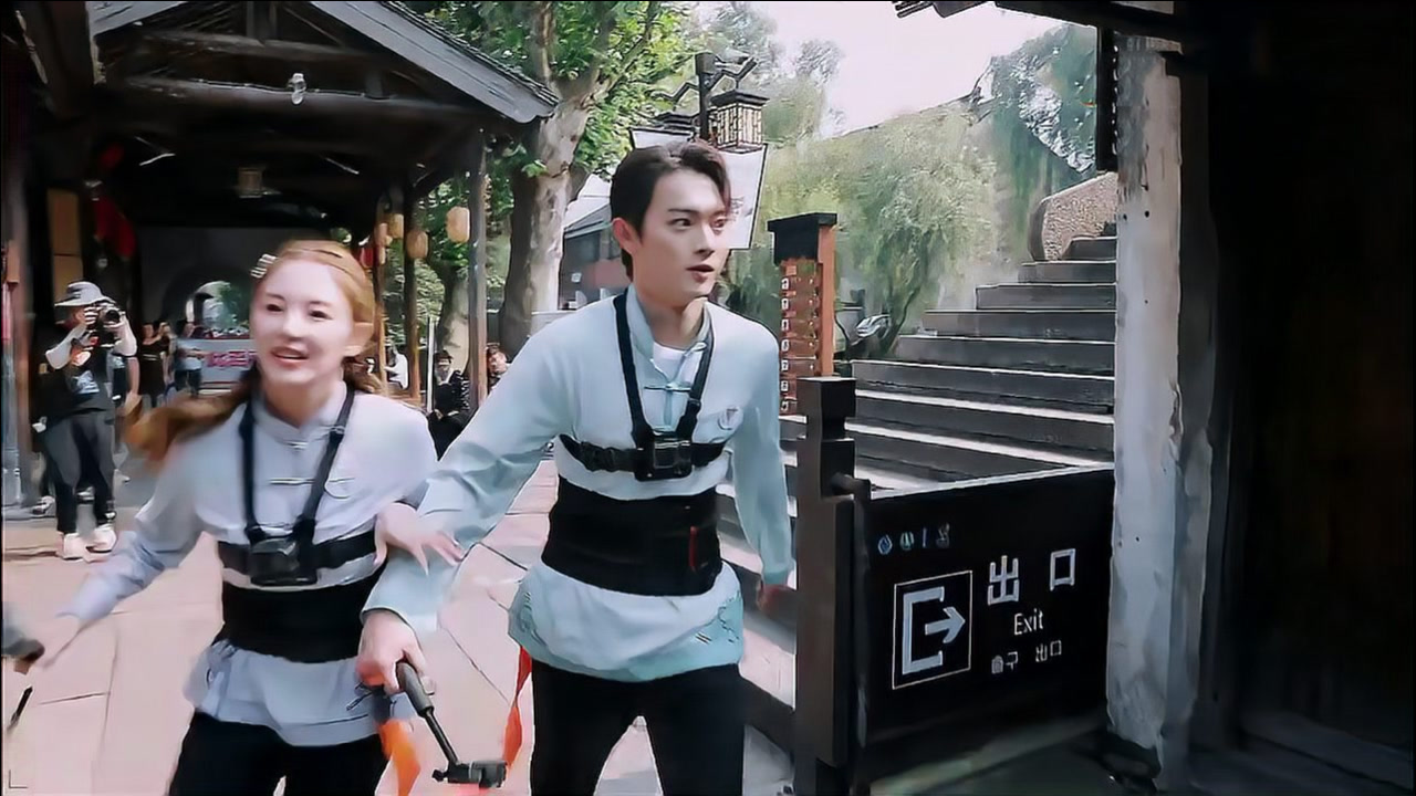 张雨绮许凯出动,气势一个比一个猛,女王范遇到霸道总裁