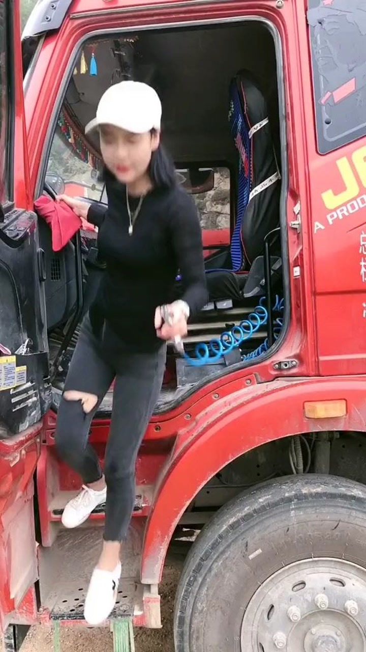 开卡车的女司机 #女司机 #卡车