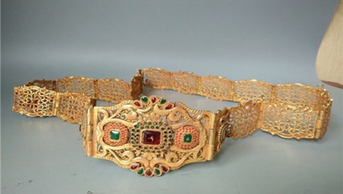 小伙祖传金丝腰带鉴宝,自称康熙后人,专家听完乐了:康熙姓朱?