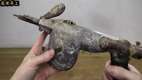 100多年的古董手摇锤钻洗掉包浆翻新用一用威力竟然如此强劲