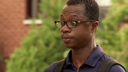 国外爆笑街头恶搞突然看到有人拿钱去挨揍路人懵圈了