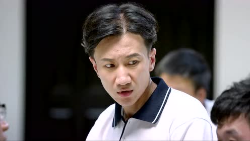 酷酷的滕再显社会王本性,举手向老师打报告!