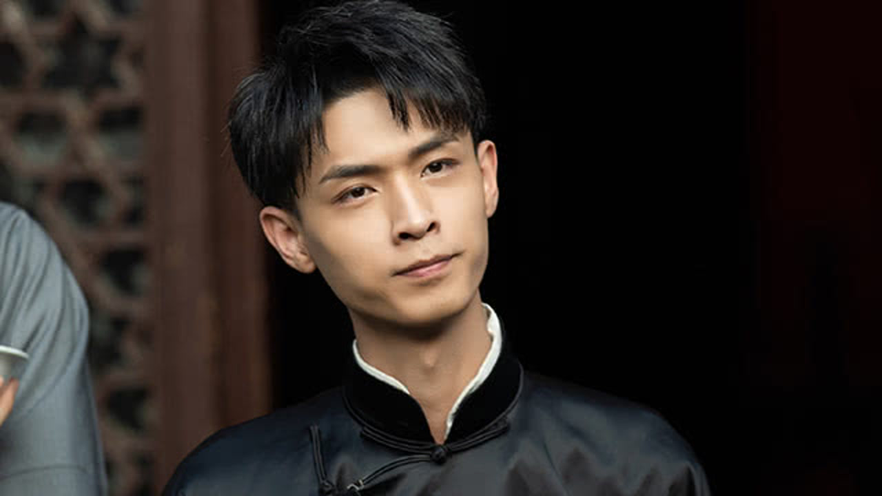 秦霄贤第一次当郭德纲面表演相声紧张坏了