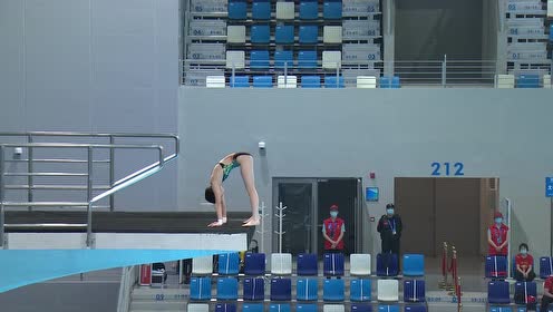 跳水全明星赛男子10米台 曹缘戏剧性夺冠收获三冠王