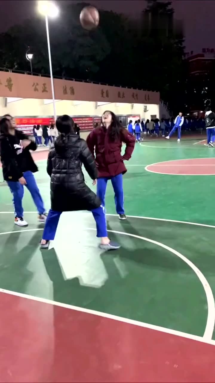 一招一式都是细节 她太会打球了