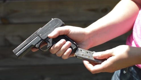 揭秘不同寻常的德莱赛m1907半自动手枪,造型确实怪异另类