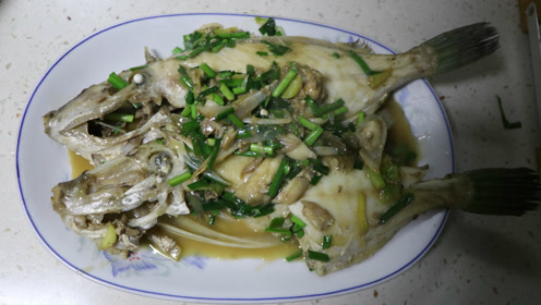 烟台特色海鲜绿鳍马面鲀的家常做法,这种鱼俗称扒皮狼