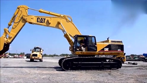 卡特375,这挖掘机看上去挺新的,为什么排气管冒黑烟?