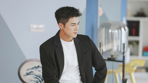 0:01:19席城扮演者姜潮迎来自己31岁的生日,粉丝纷纷祝愿!