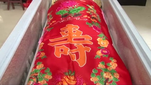 农村丧葬风俗,入殓片段,亲人们痛苦不已,安息!