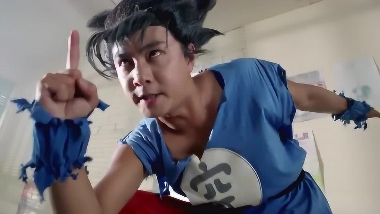 超级学校霸王:张卫健cos超级赛亚人,悟空改名吴君如,实力爆发
