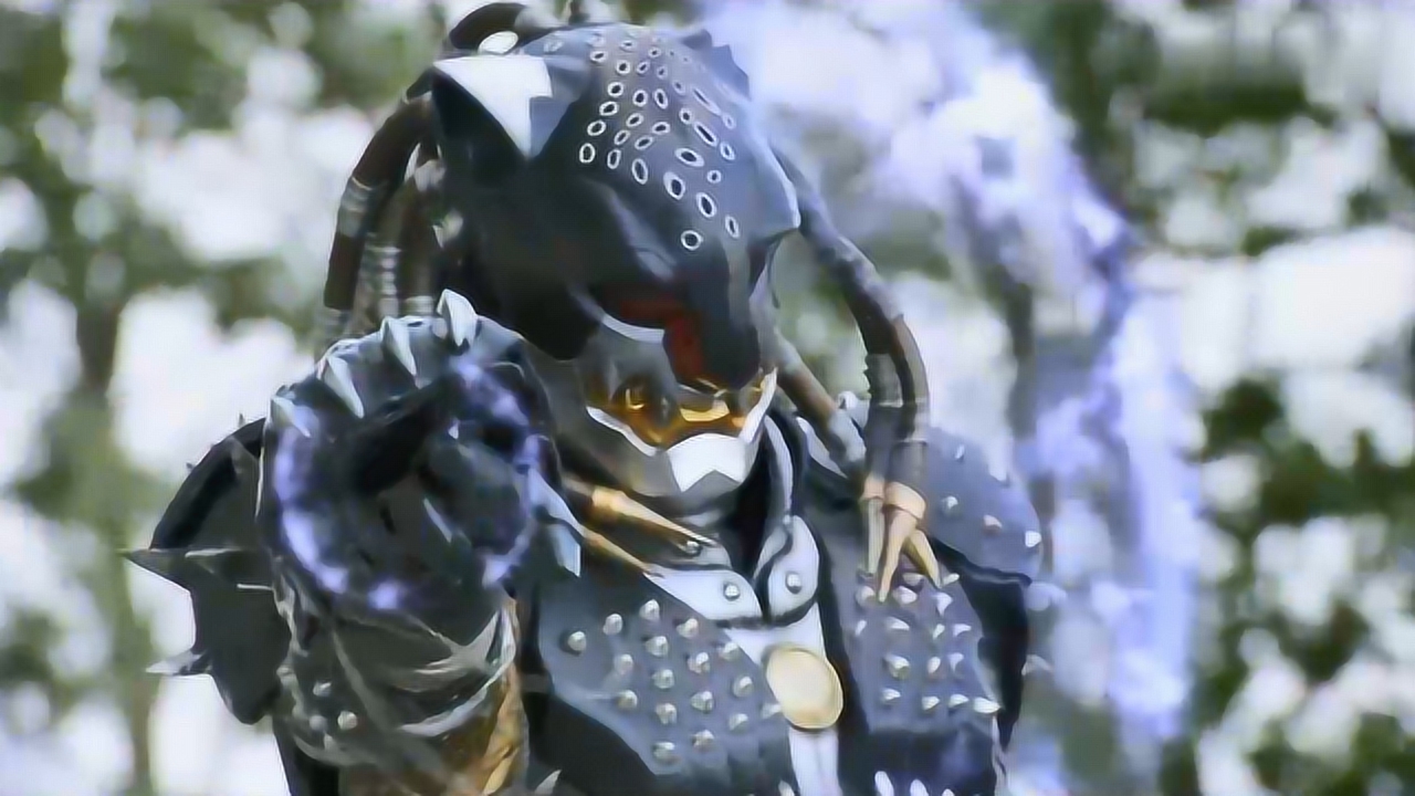 假面骑士欧兹:卡扎力吸收梅兹尔的核心硬币,整体实力得到巨大的提升