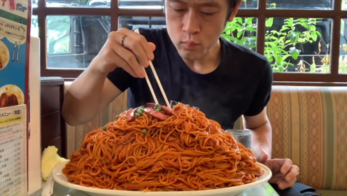 日本大胃王极限挑战,大口秒吞十人份面条,一次吃播面临一次"生死"