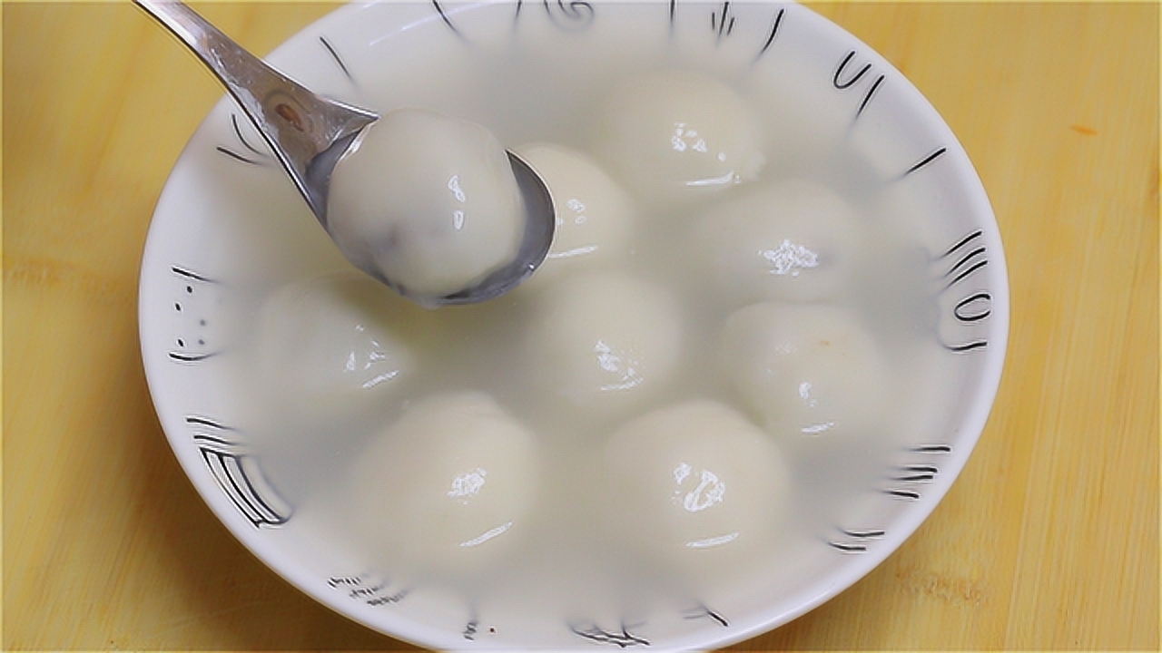 煮元宵,用凉水还是用热水,教你小妙招,做出来软硬适中有嚼劲