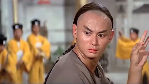 影视:刘家辉再次找机会,用女人拳近老道的身,结果又没打中死穴