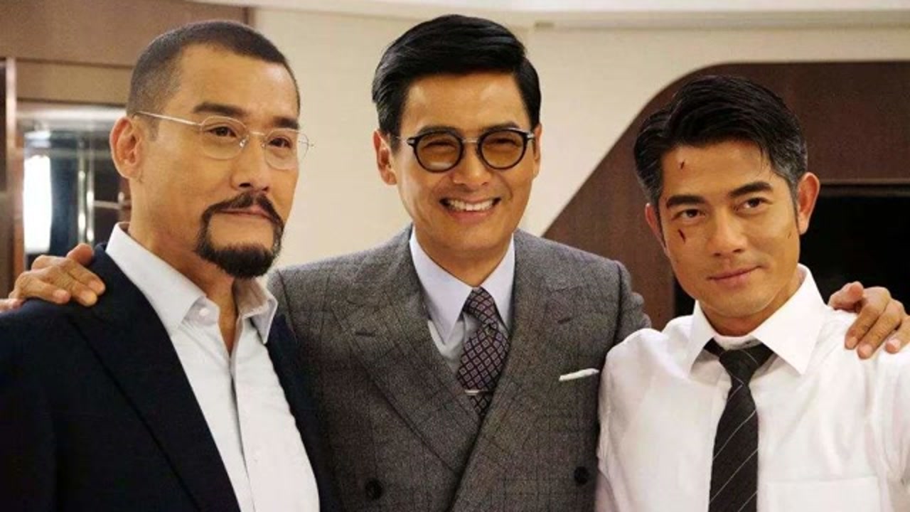 周润发唱歌有多好听?与梁家辉合唱《友谊之光》,一开口惊艳全场