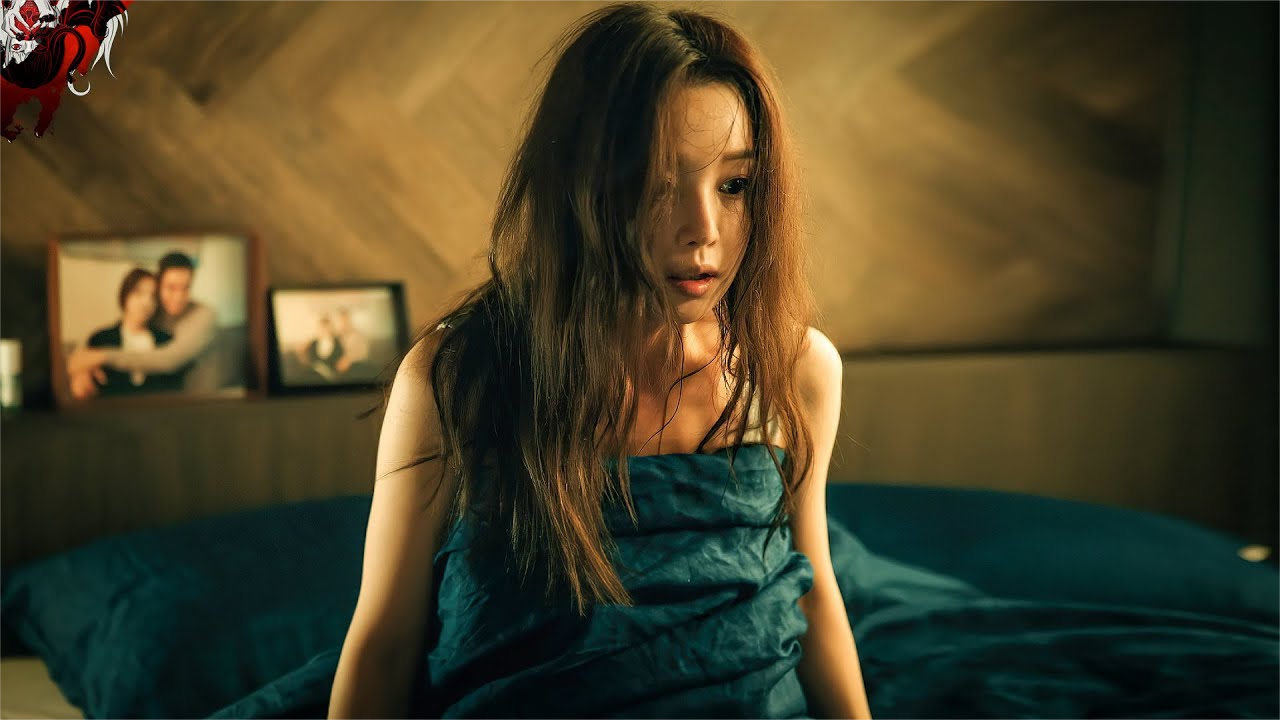 惊悚电影《幻视》腹黑男友给女友喂致幻药物,分不清现实和幻想