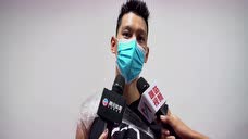林书豪赛后肩膀膝盖裹冰袋 赞扬浙江队表现避谈自己伤情