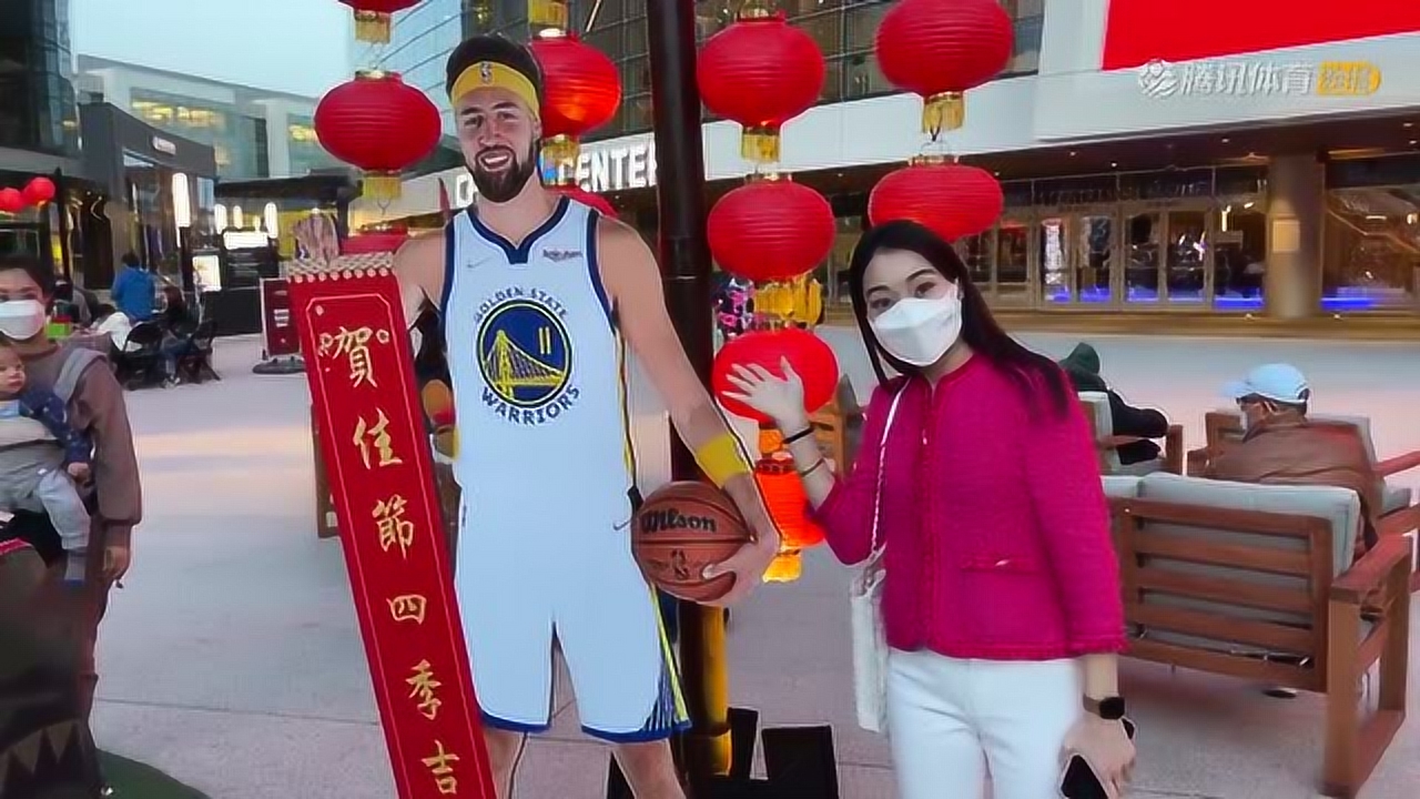 篮网vs勇士赛前短片：年味儿太足了！孟超直击大通中心迎新春庆祝活动