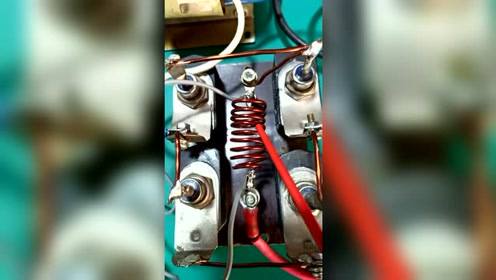 0:00:2912v充电器简单制作方法,充电器坏了可以自己修时 间:2018-07