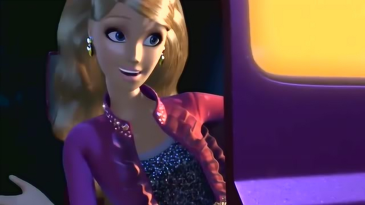 思倩在漆黑的夜里好冷,芭比在房车里开派对呢