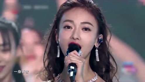 明星假唱翻车现场!第1位连话筒都拿反了,假唱也要注意点啊!