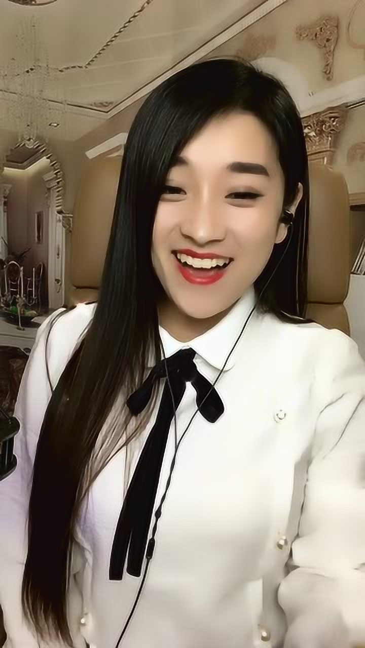 美丽校花翻唱《捉泥鳅》声音清澈,太好听了