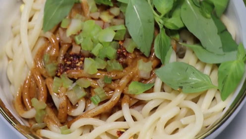 简 介:阜阳格拉条之歌(原创)_标清上传者:合肥昂科威时 间:2015-10-24