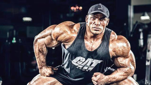 肌肉艺术家凯格林!浑身肌肉还会跳舞和画画