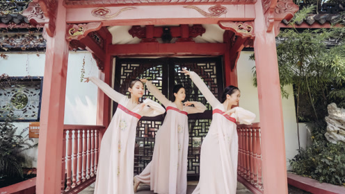 0:01:43中国舞《广寒宫》时 间:2019-10-16上传者:跳动全城舞蹈简 介