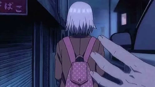 女孩子不要一个人走夜路哟