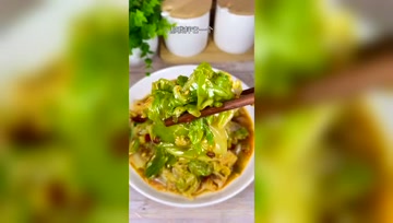 教你一个圆白菜的特色做法，比清炒好吃10倍
