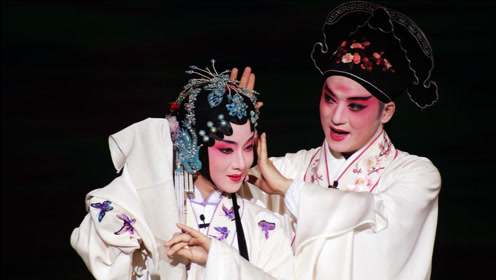 单雯&施夏明表演昆曲《牡丹亭·惊梦》里超级甜的「山桃红」后