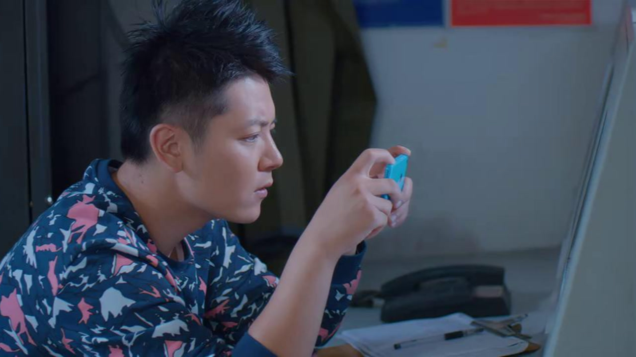 脱单宝典:波波给舒巧讲述表演技巧,舒巧开始实践,吸引天桥注意