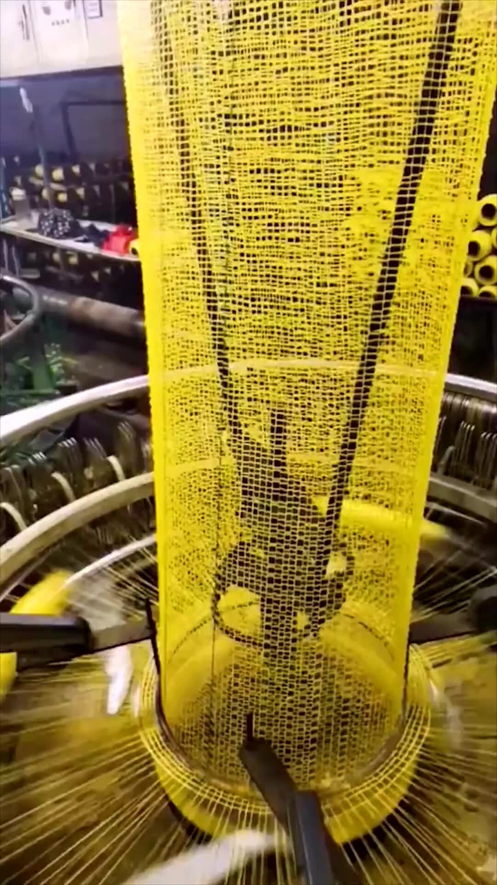 玉米网袋自动化生产,机器效率高一秒一圈,真是见识了!