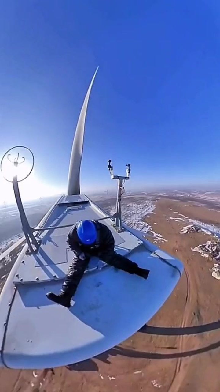 风电场安装是一件很危险的高空作业,干久了会像飞行员一样再也不会